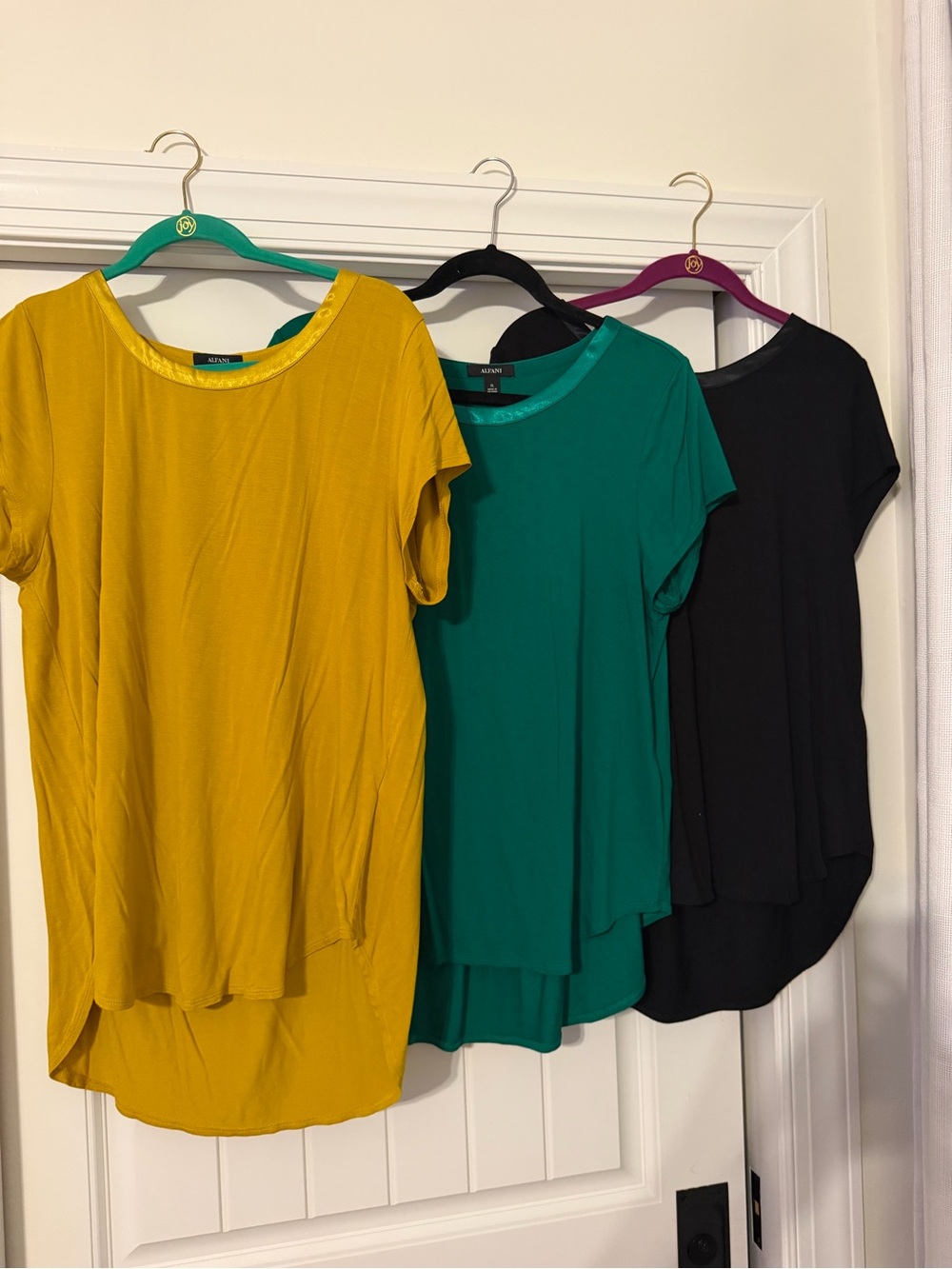 Lot of 3 Alfani satin trim neckline round neck stretch top. Sz XL